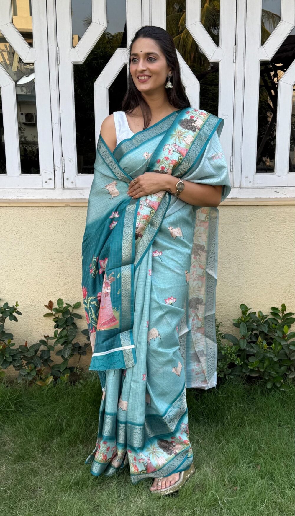 *Super flower design*
*Super fancy flower* *combination saree* - Image 7