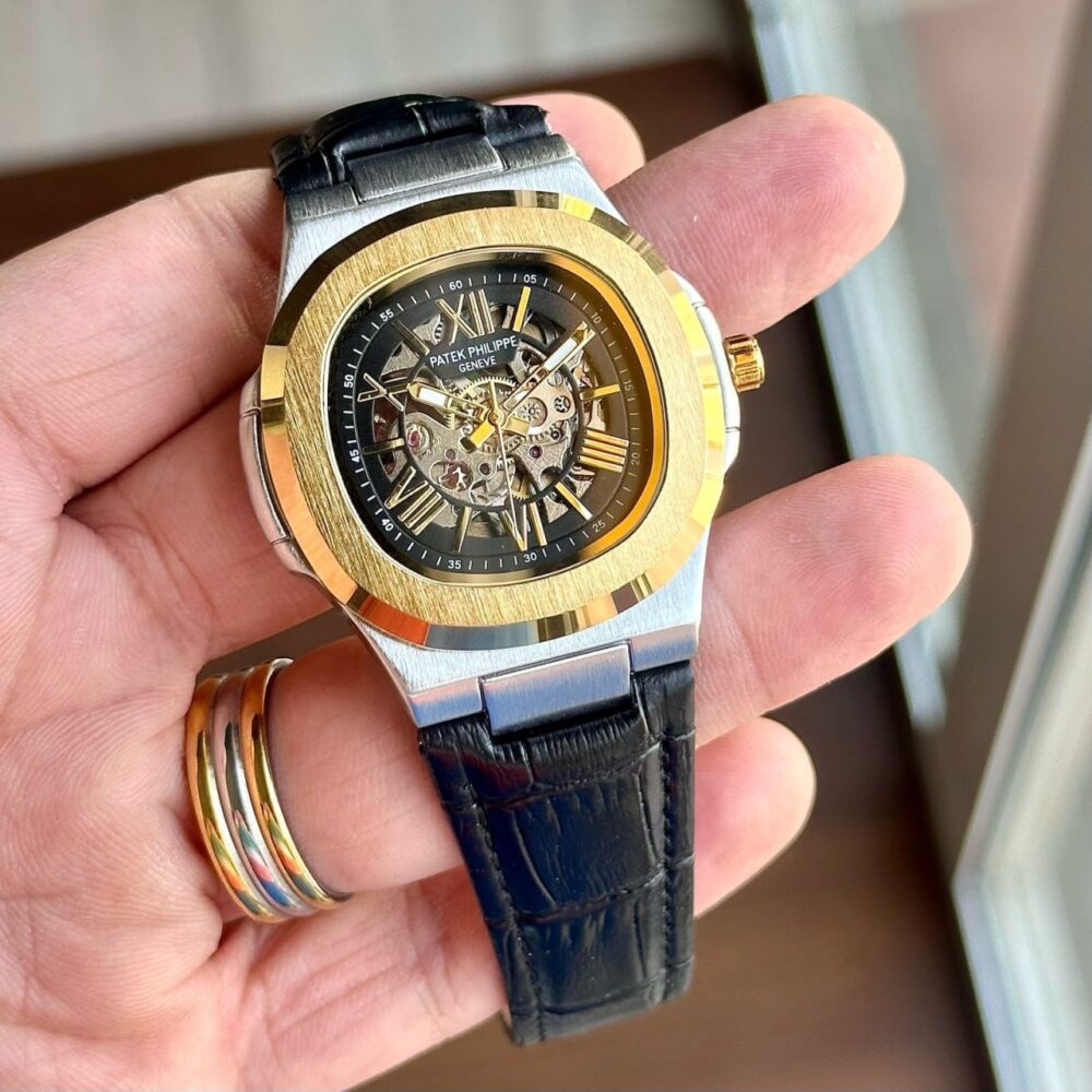 This Patek Nautilus Automatic watch seems like a stylish and high-quality timepiece. - Image 2